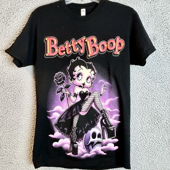 Hanes Tops - Betty Boop T Shirt Womens Size Small Graphic Print Goth Girl Emo Betty Skull